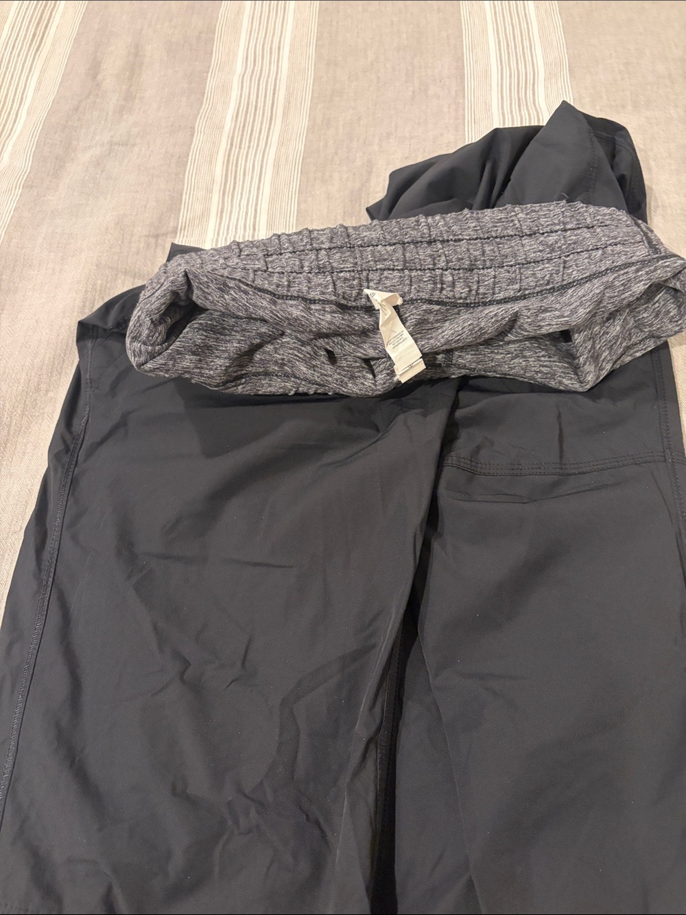 Lululemon  *Vintage* Women’s Black Dog Walking Pants (Lined) - Picture 9 of 11